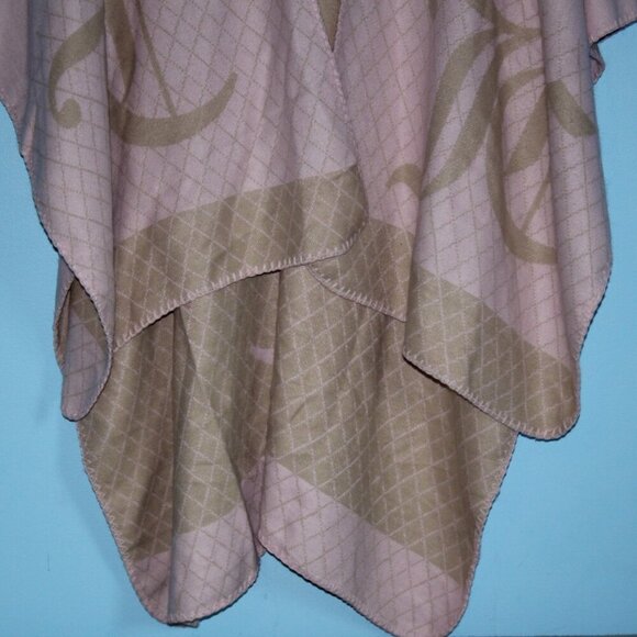 Juicy Couture Women's Pink and Tan Wrap Shawl JC Logo NWT - Picture 5 of 16